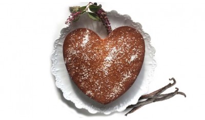 Thé à la vanille et gâteau pour un TEA TIME délicieux au coin du feu